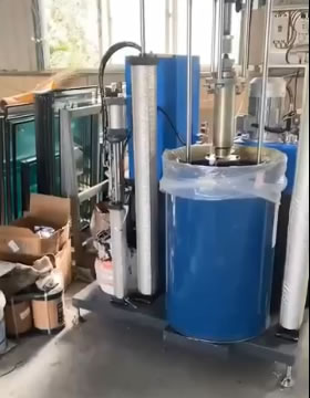 中空玻璃打膠機(jī)客戶安裝調(diào)試中